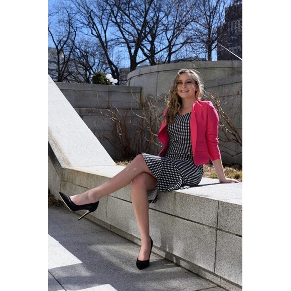 Knee Length Checkered Dress Figure Flattering - Picture 4 of 4